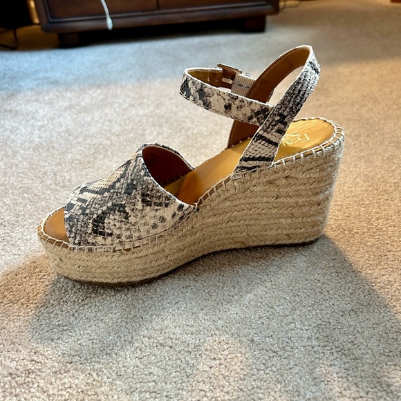 Franco Sarto Snakeprint Leather Wedges - Picture 9 of 13